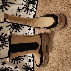 Women's platform boots